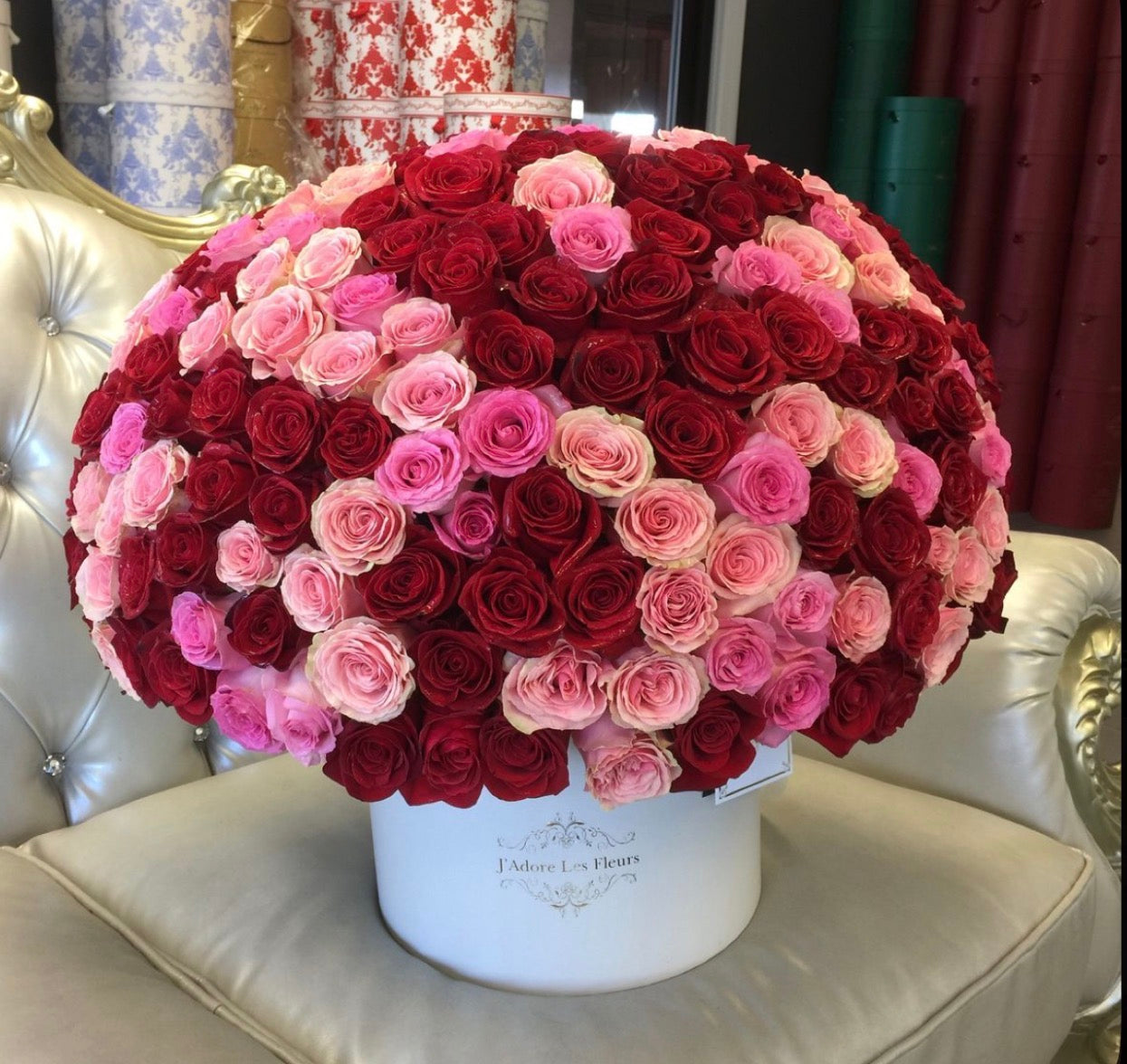 Caja redonda Blanca de rosas | Edición San Valentín