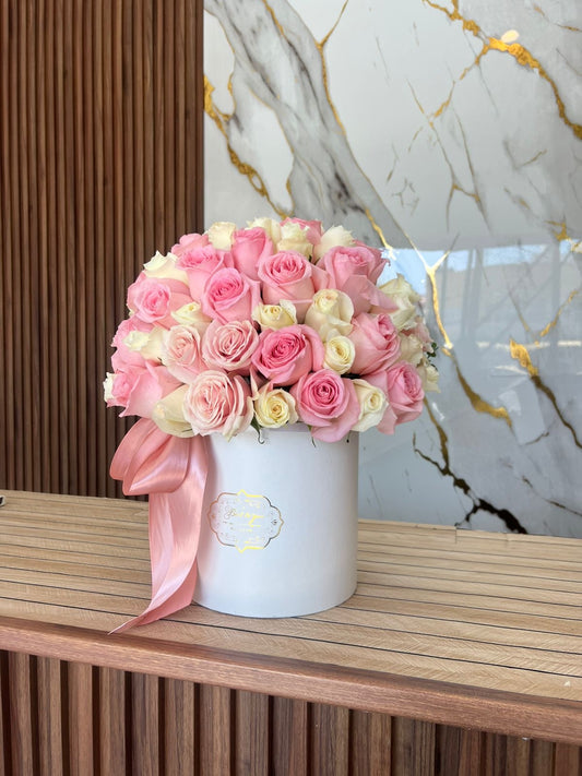 Caja blanca con Rosas